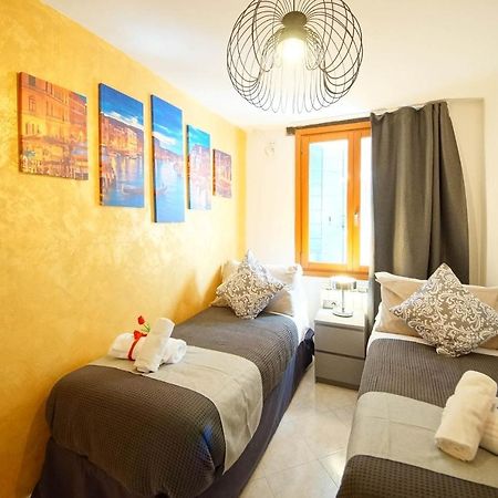 Gondola View Apartment Βενετία Εξωτερικό φωτογραφία