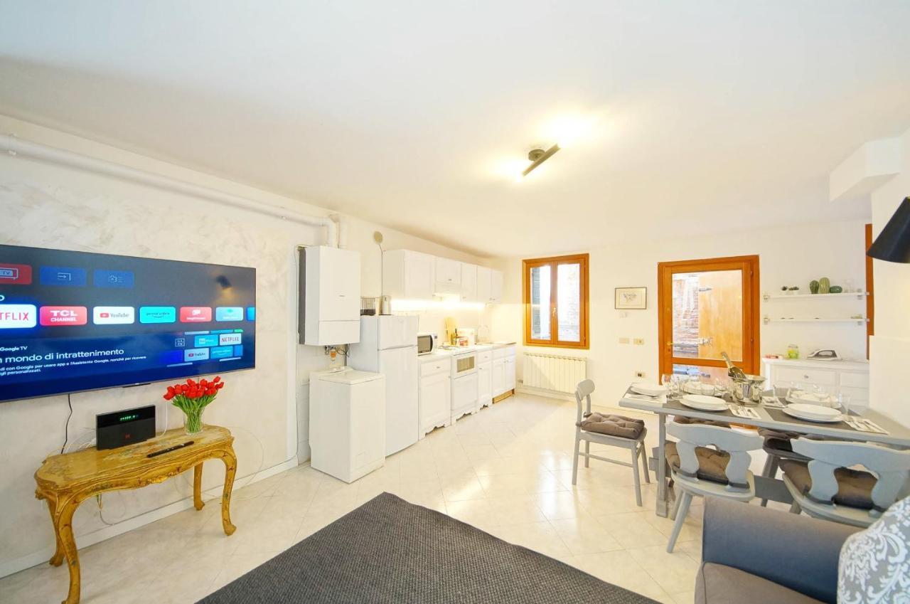 Gondola View Apartment Βενετία Εξωτερικό φωτογραφία